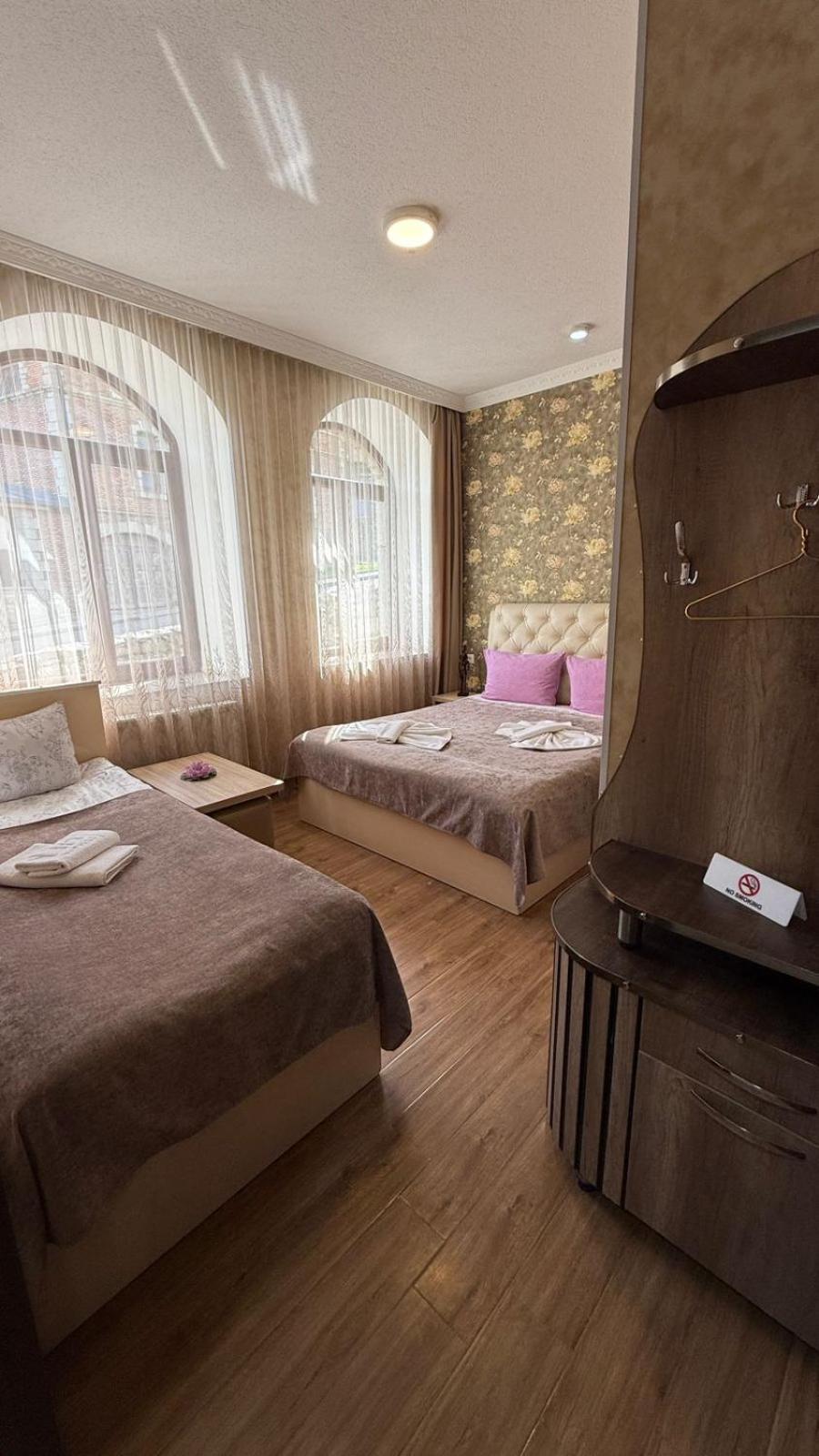 Hotel Lotus Achaltsiche Buitenkant foto